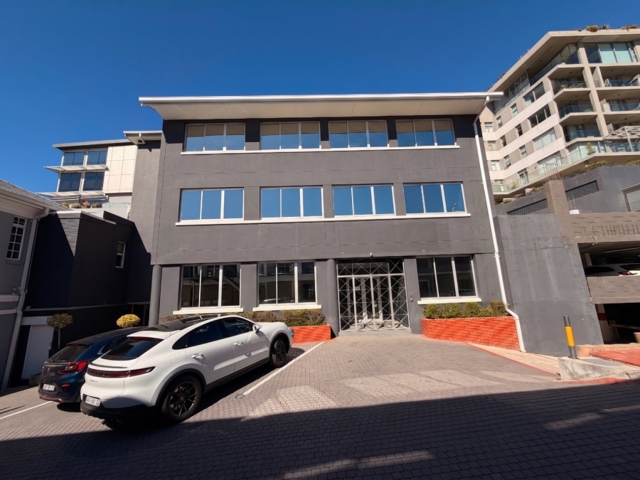 To Let Commercial Property for Rent in Green Point Western Cape